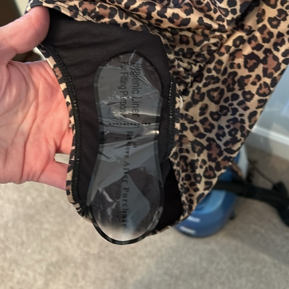 NWT Nicole Miller Swimsuit - Picture 4 of 8